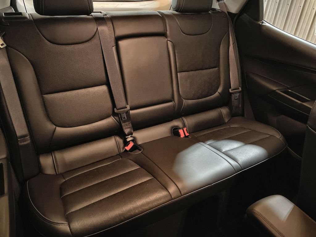 Used 2022 GRAY GHOST METALLIC Chevrolet 2LT image 25