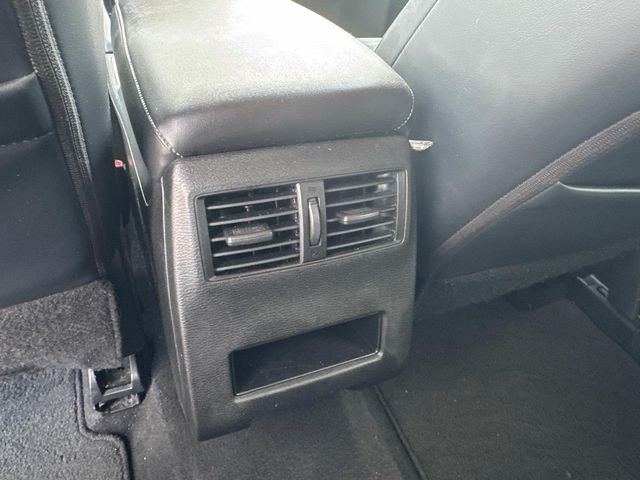 Used 2024  Mitsubishi SE image 19