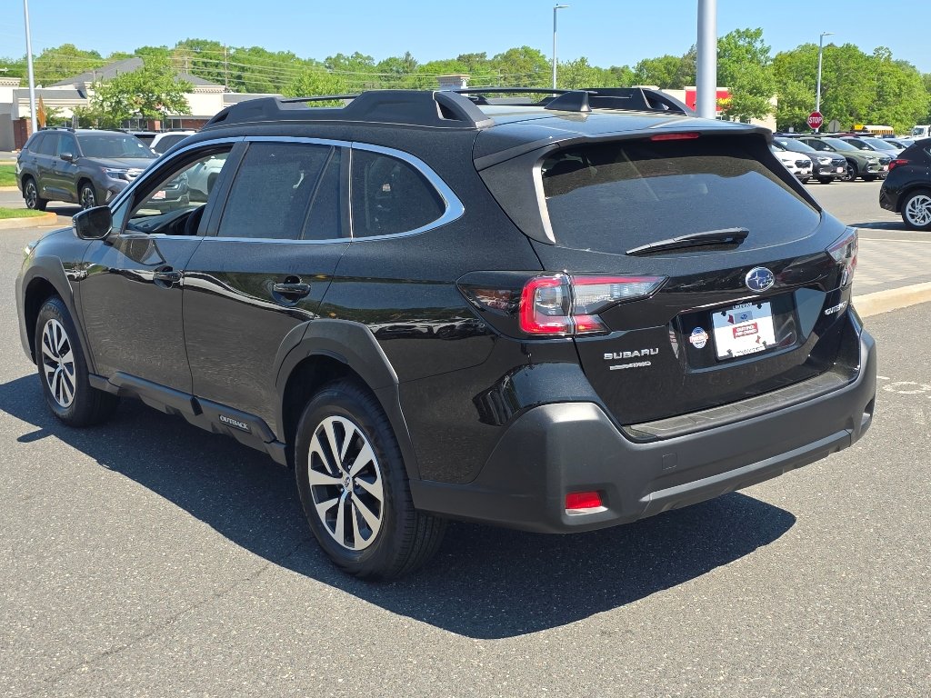 Used 2023 Black Subaru Premium image 13