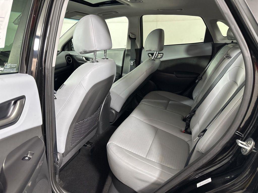 Used 2020 Ultra Black Hyundai Limited image 22