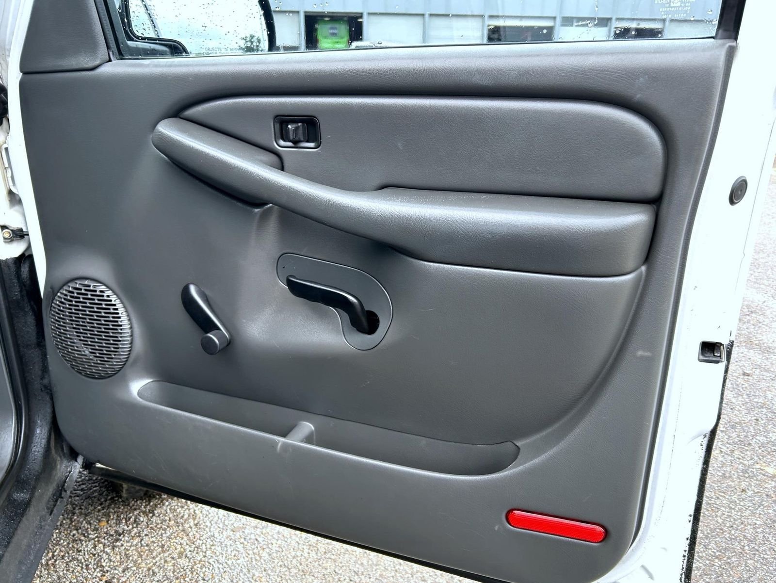 Used 2003 White Chevrolet Base image 16