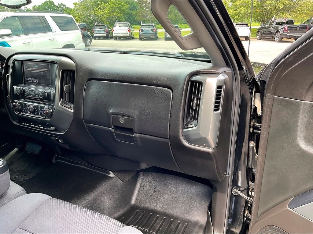 Used 2018 Black Chevrolet LT image 13