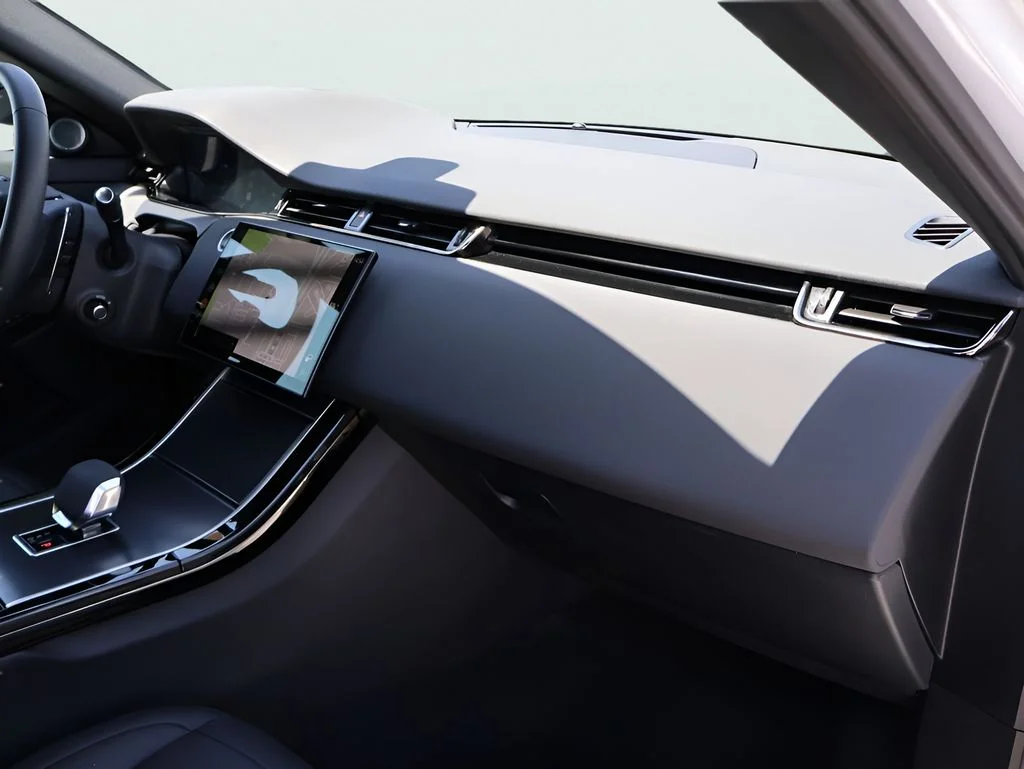 2026 Land Rover Range Rover Evoque Dynamic SE - Photo 9