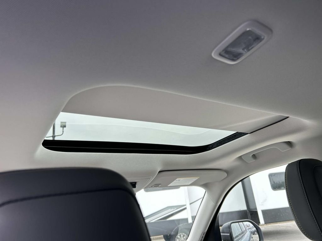 New 2025 Azure Gray Metallic Tri-Coat Ford Badlands® image 16