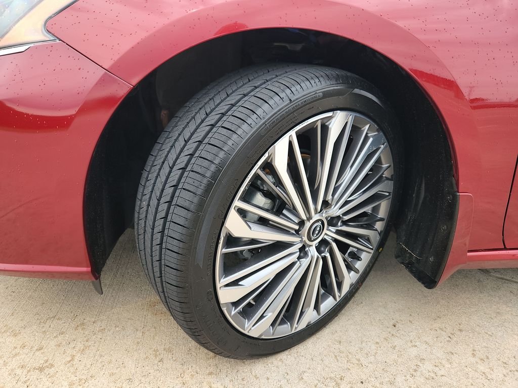 Certified Used 2024 Red Nissan 2.5 SL image 34
