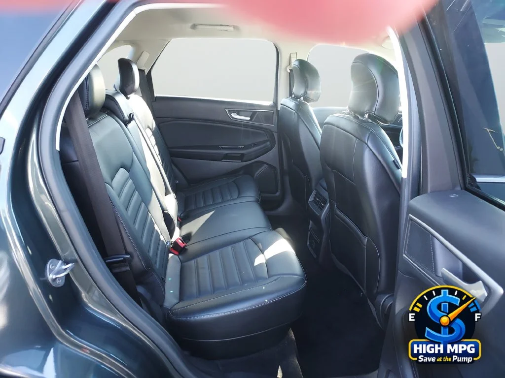 Used 2015 Gray Ford SEL image 25