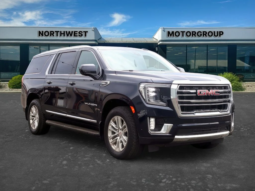 2023 GMC Yukon SLT 4X4's photo