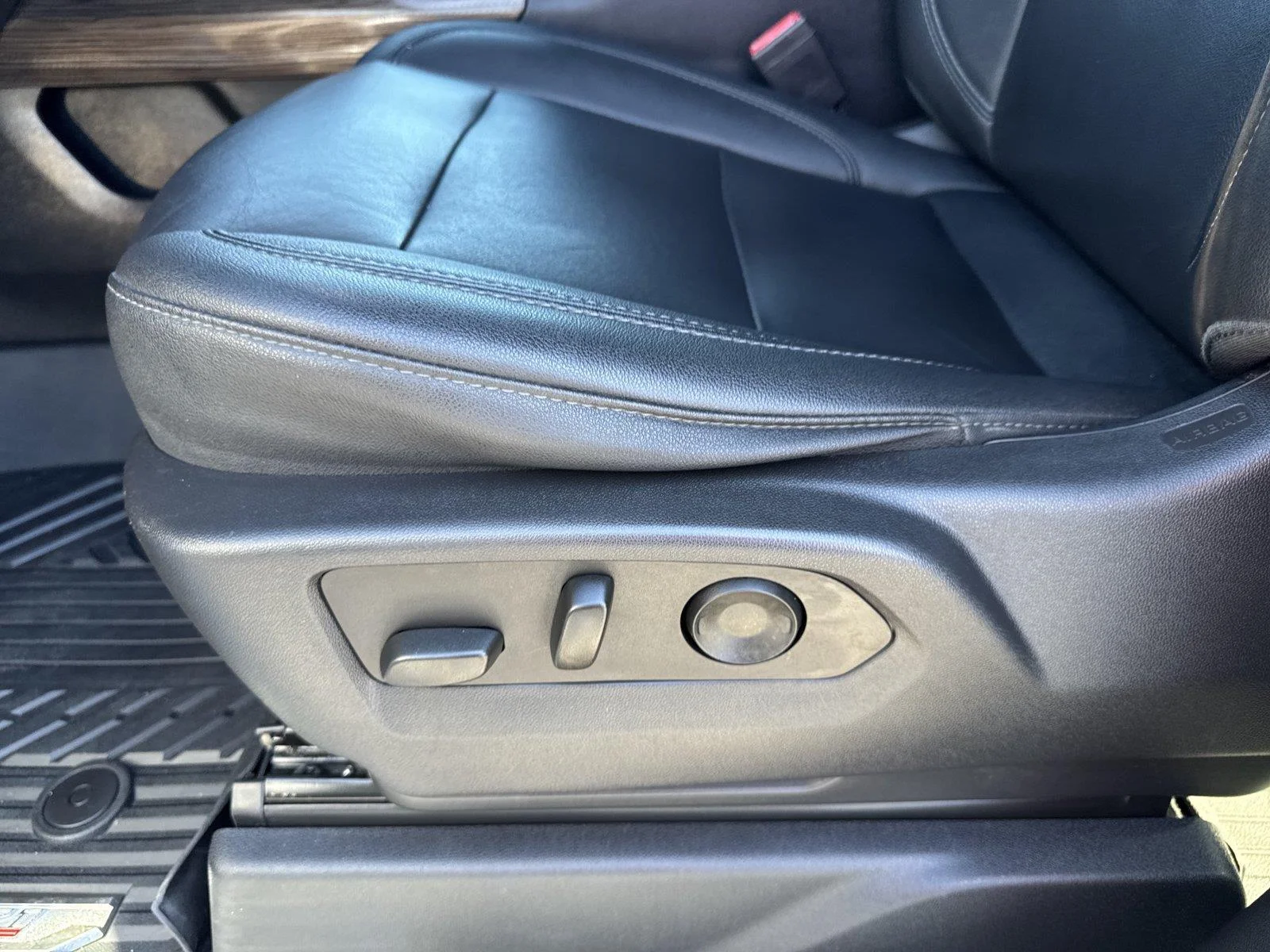 Used 2022 GLACIER BLUE METALLIC Chevrolet RST image 8