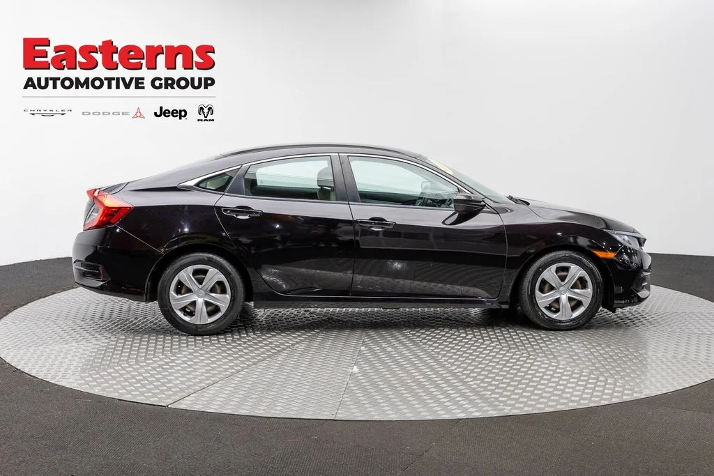 Used 2018 Black Honda LX image 4