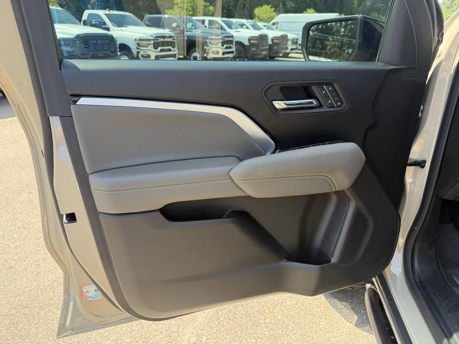 Used 2023 Sand Dune Metallic Chevrolet 4WD ZR2 image 15