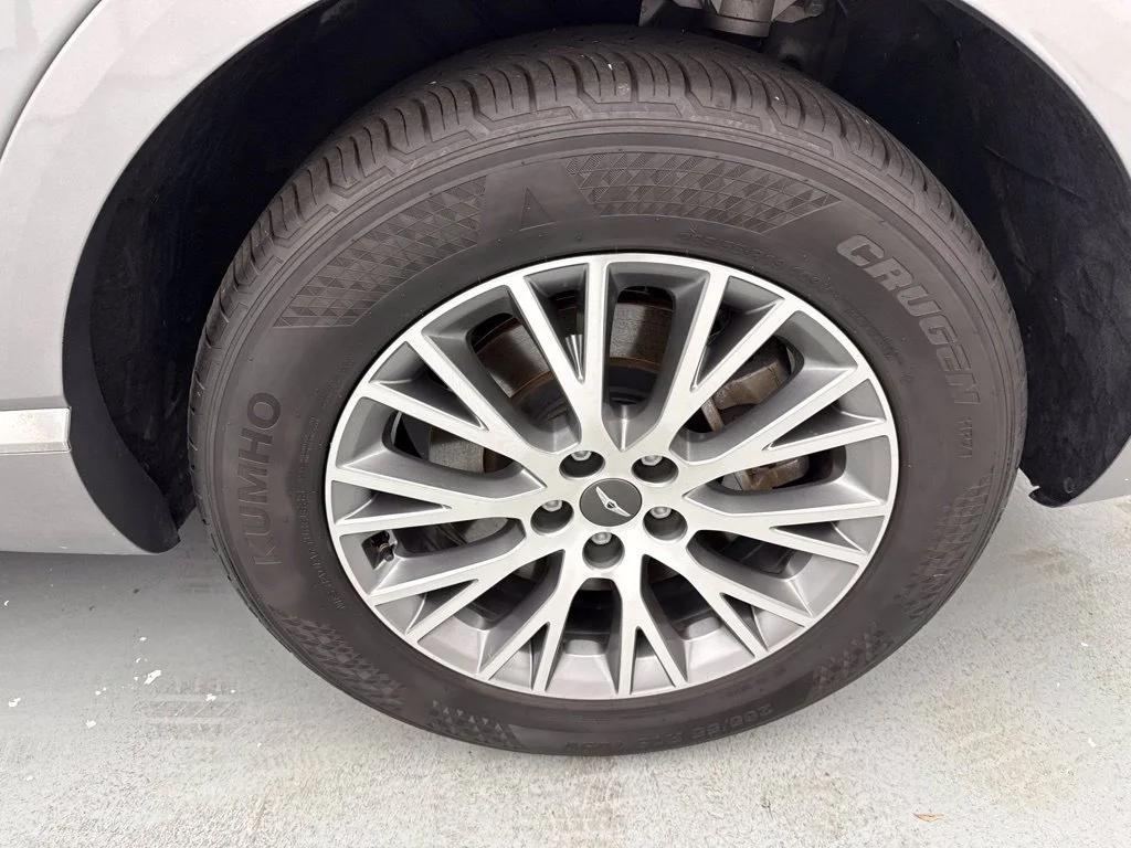 Used 2024 Silver Genesis 2.5T image 6