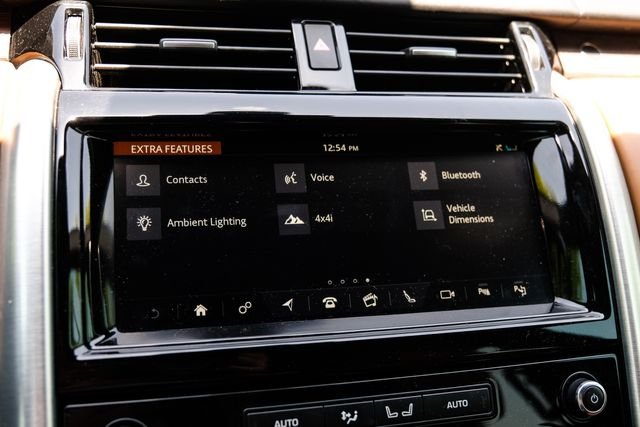 Used 2019 White Land Rover HSE Luxury image 45