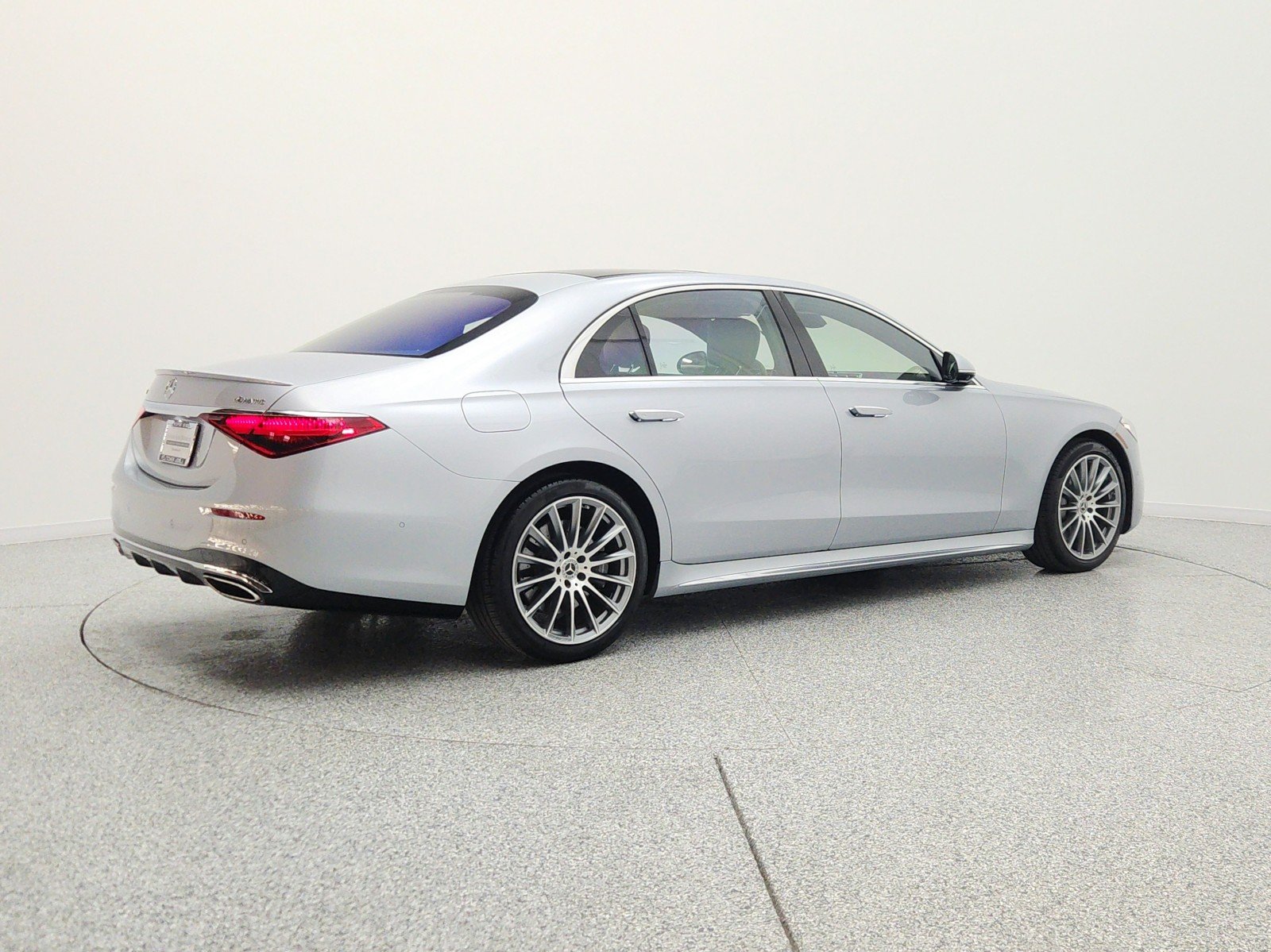 Certified Used 2022 Cirrus Silver Mercedes-Benz S 580 4MATIC® Sedan image 5