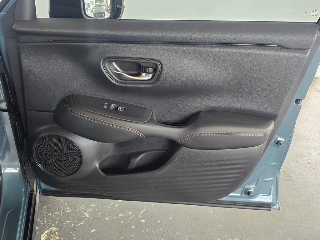 Used 2025  Honda Sport image 26