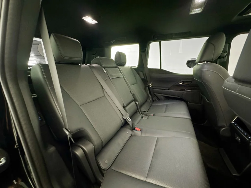 Used 2025 Black Lexus 550 Premium+ image 27