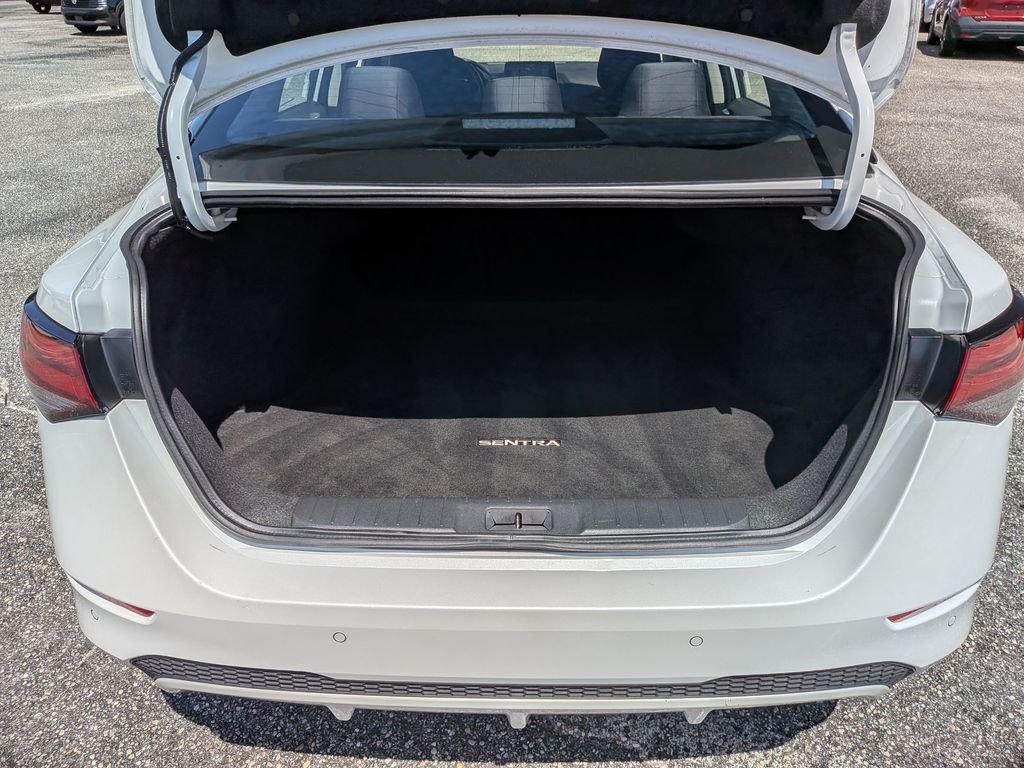 Used 2025 White Nissan SV image 32