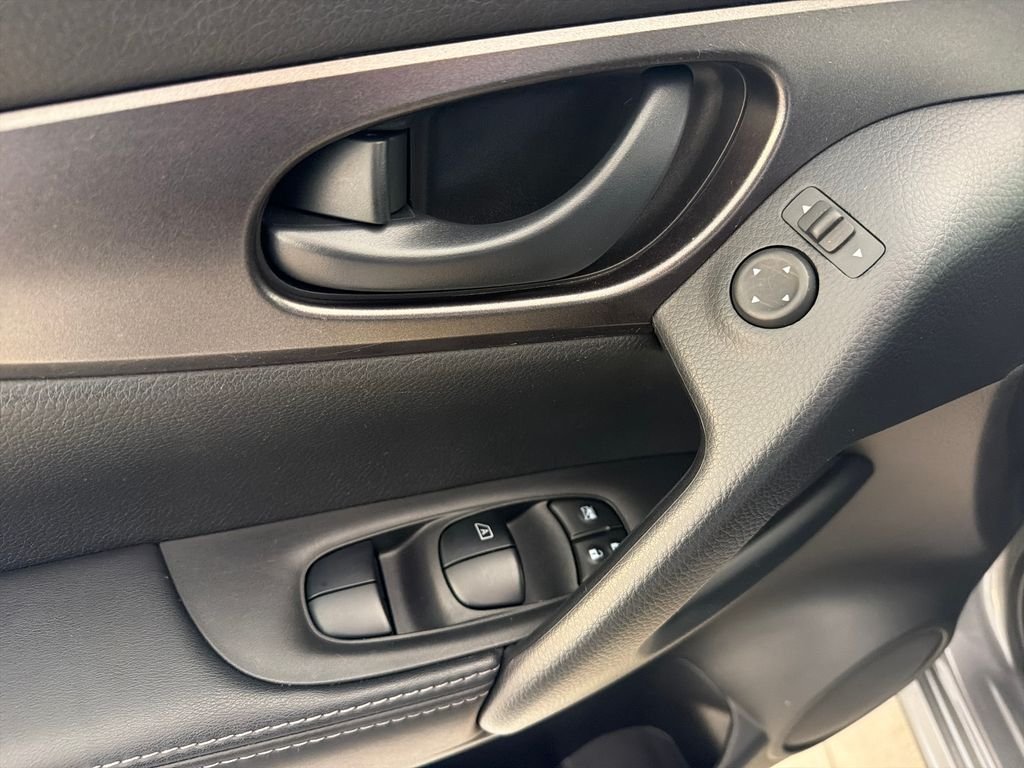 Used 2020 Gun Metallic Nissan S image 11