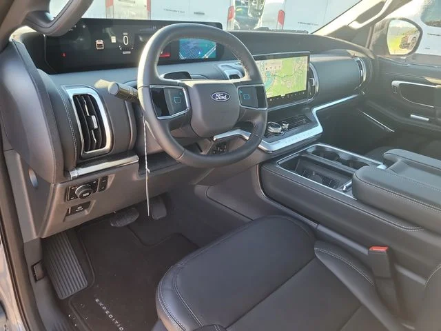 New 2027 Gray Metallic Ford Platinum image 21