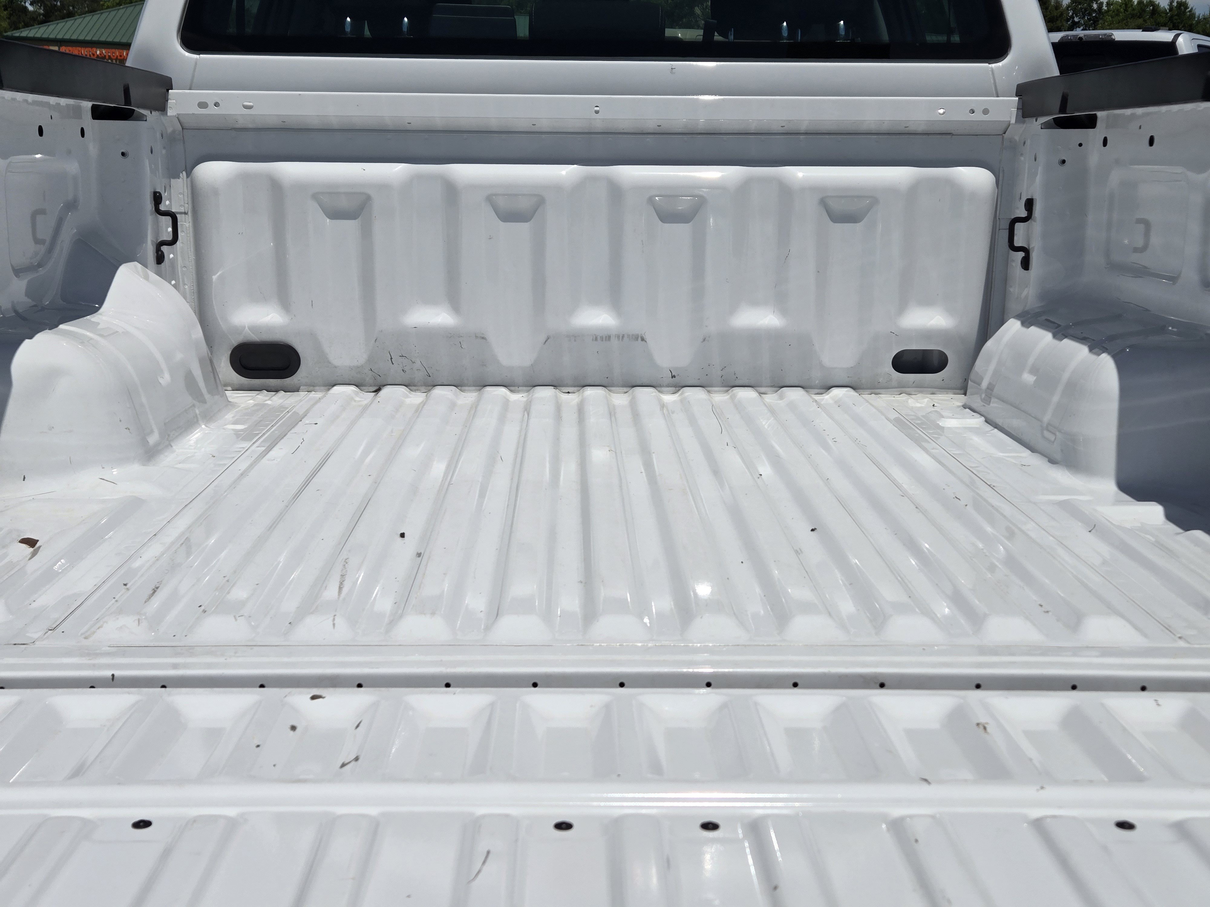 Certified Used 2025 Oxford White Ford XL image 11