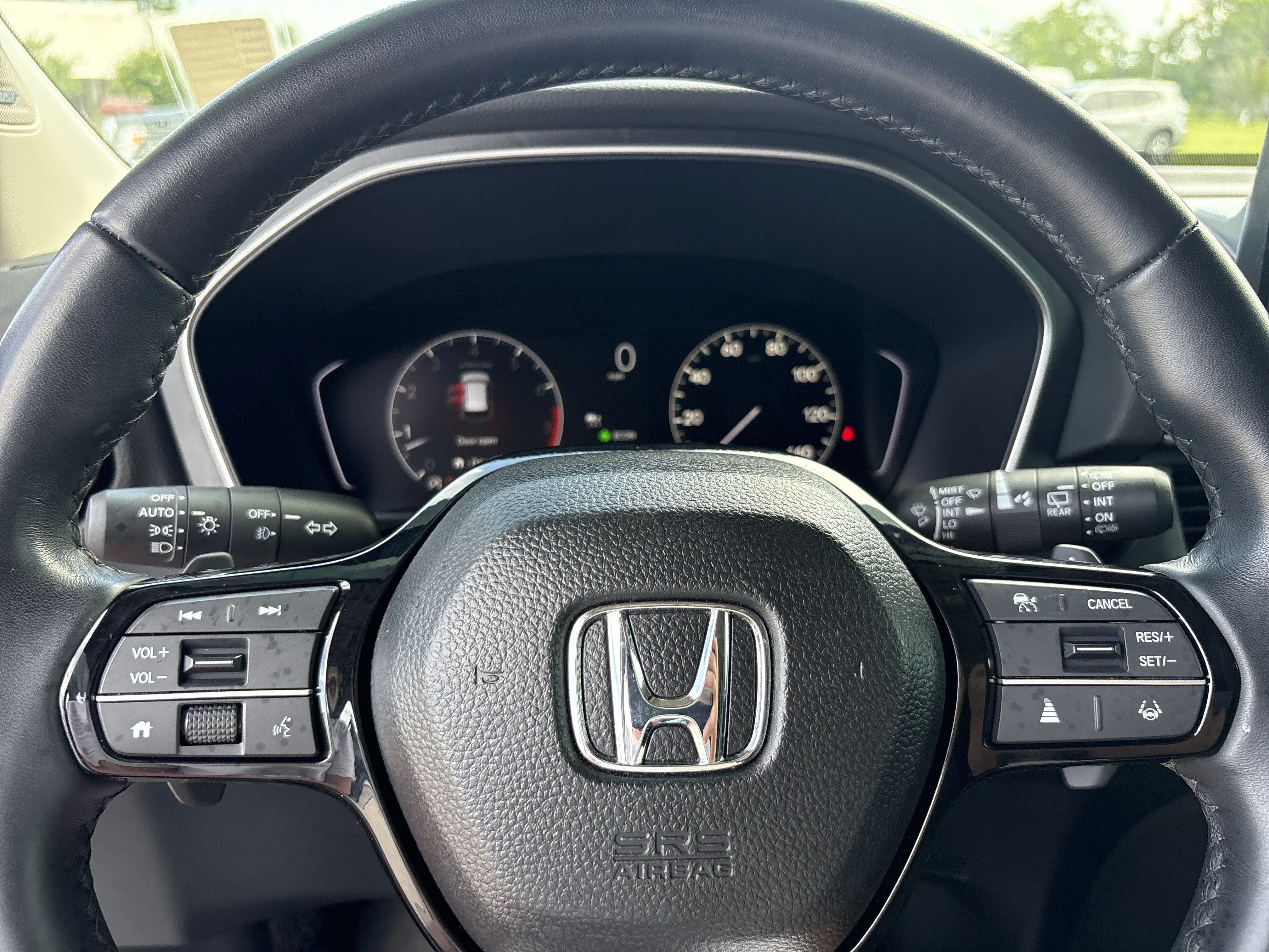 Used 2024 Sonic Gray Pearl Honda Touring image 13