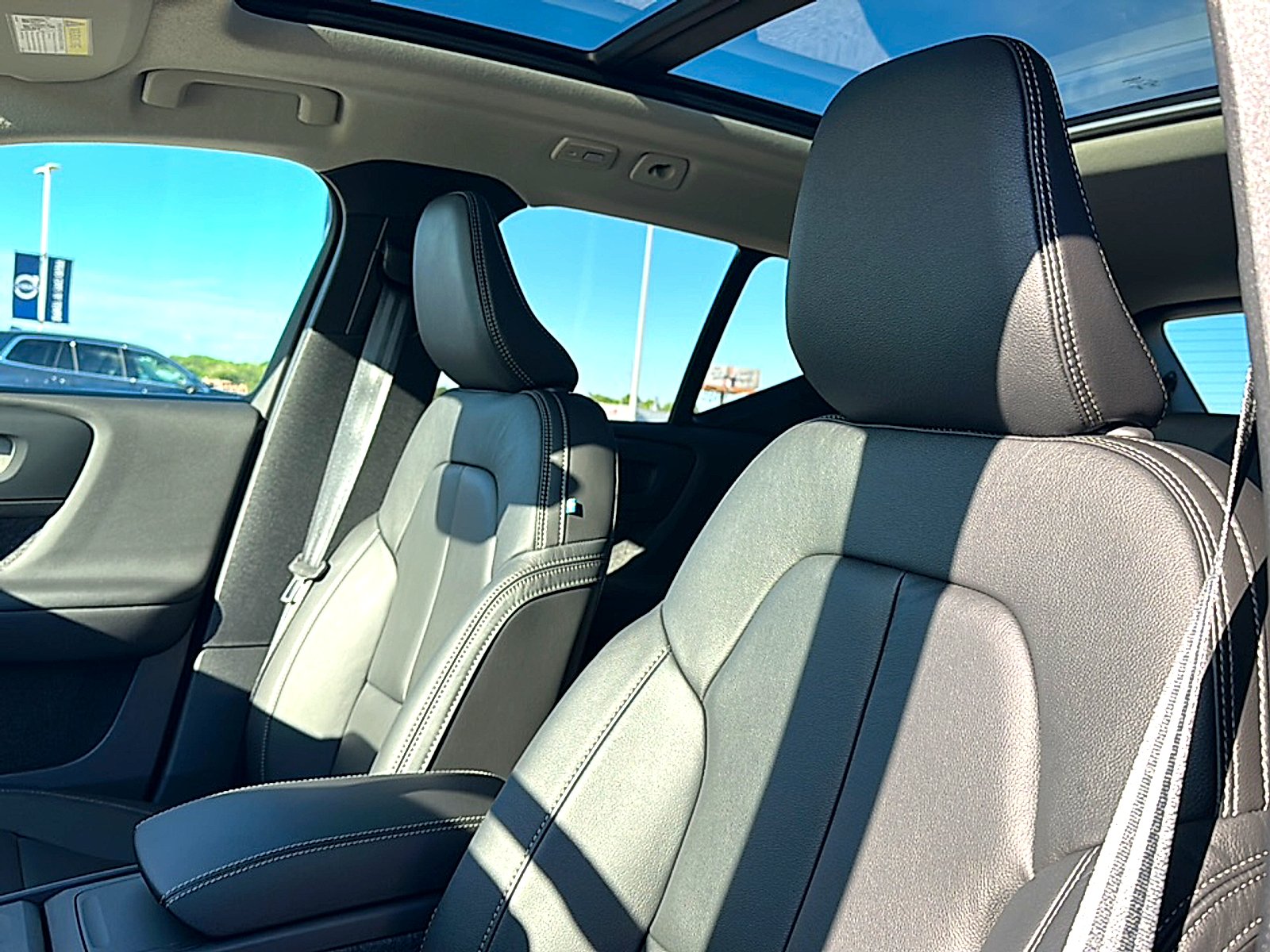 New 2026 Onyx Black Volvo Core image 11