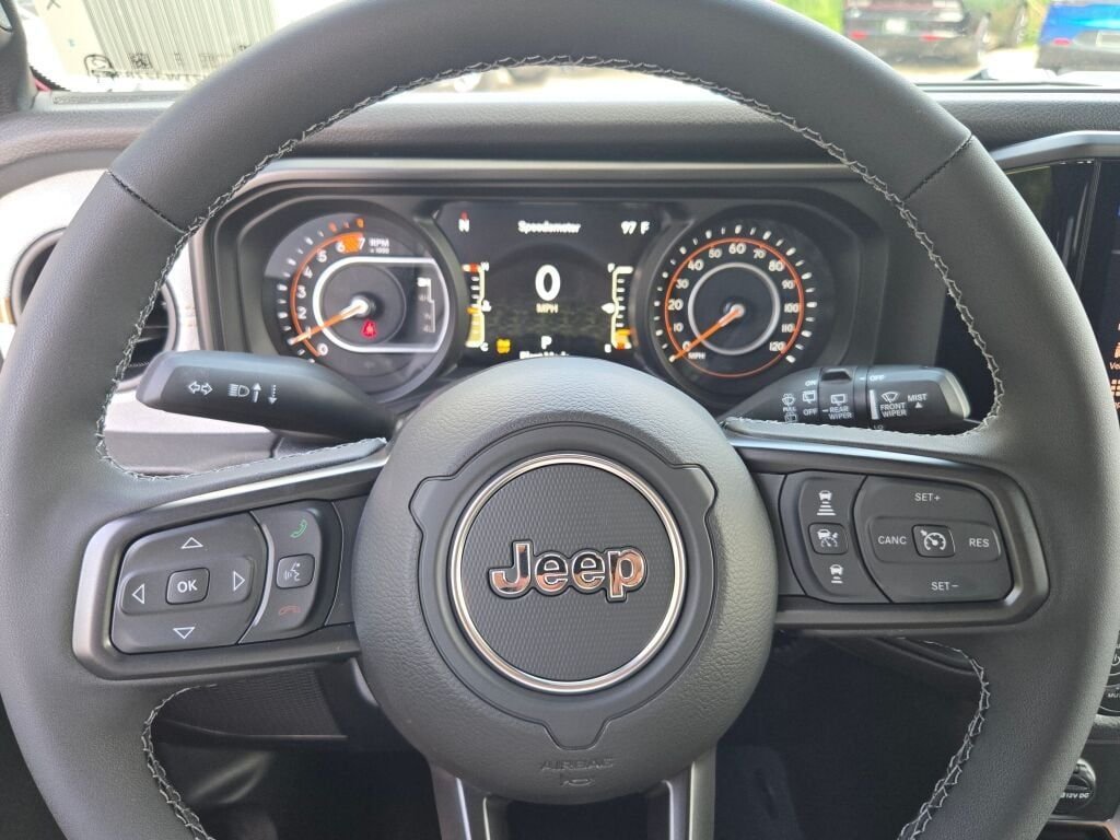 New 2026 Tuscadero Pearlcoat Jeep Sport S image 31