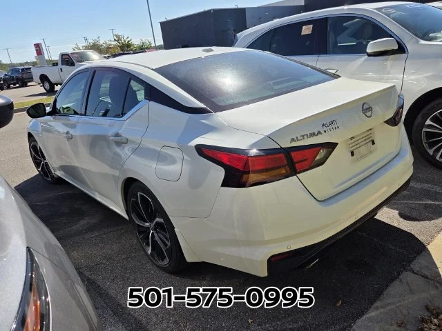 Certified Used 2024 White Nissan 2.5 SR image 2
