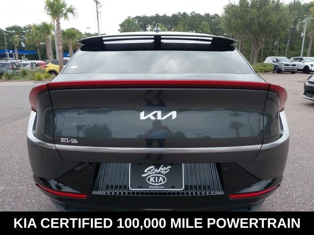 Used 2023 Gray Kia Wind AWD image 6