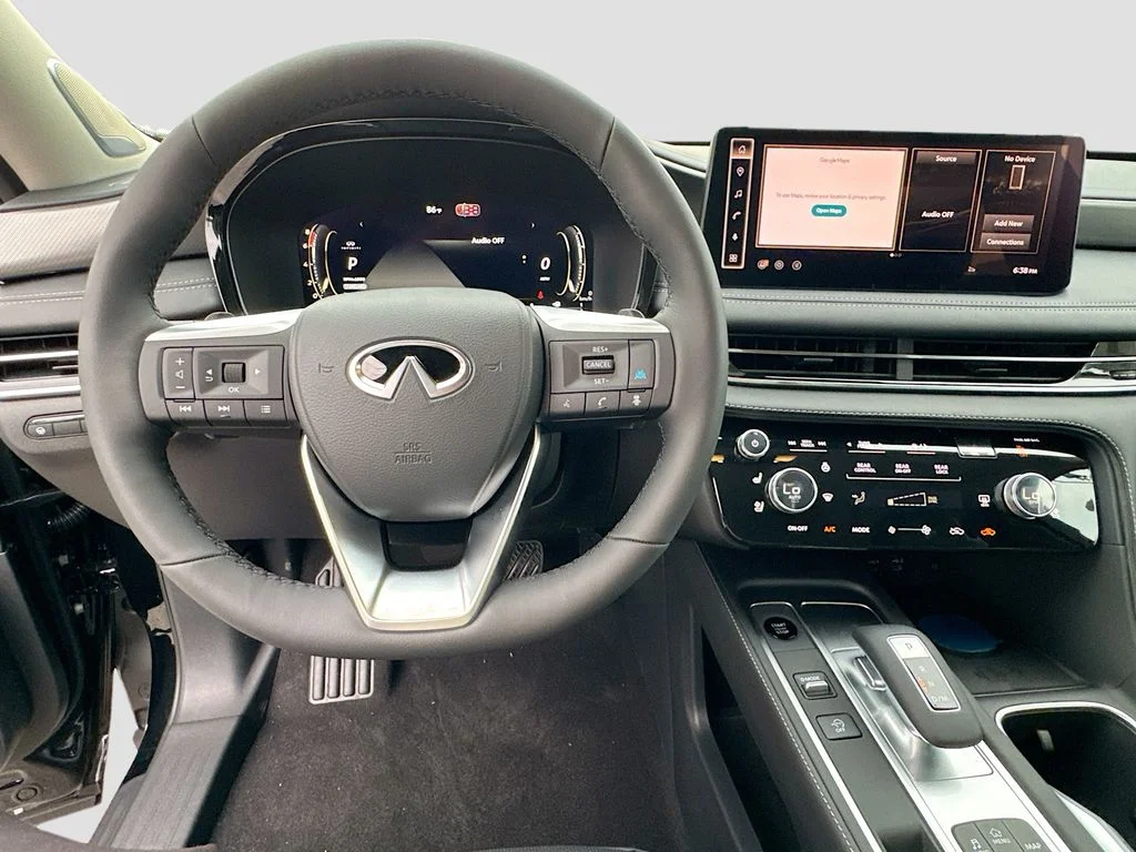 Used 2027 Black INFINITI LUXE image 12