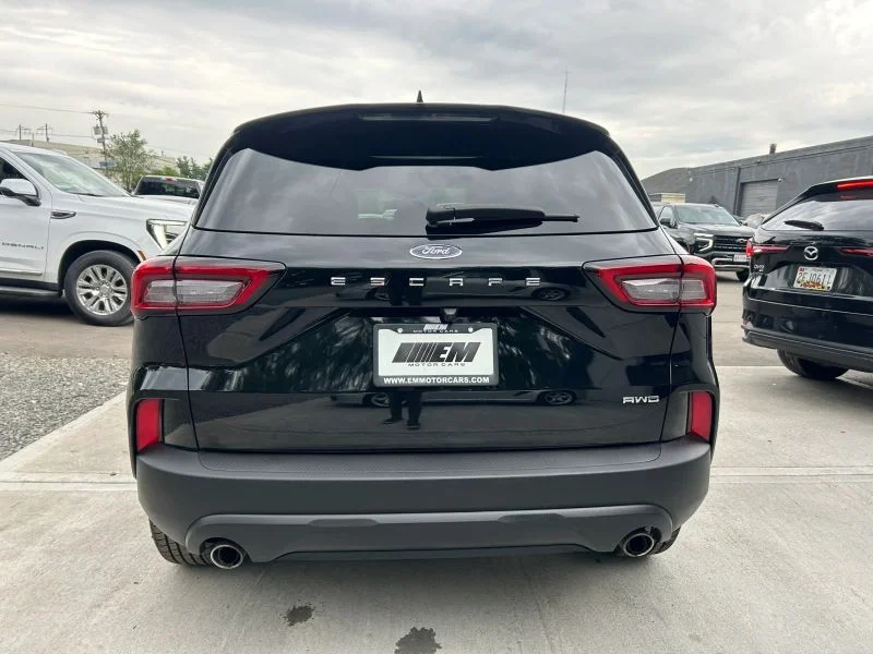 Used 2025 Black Ford ST-Line Sport Utility 4D image 53