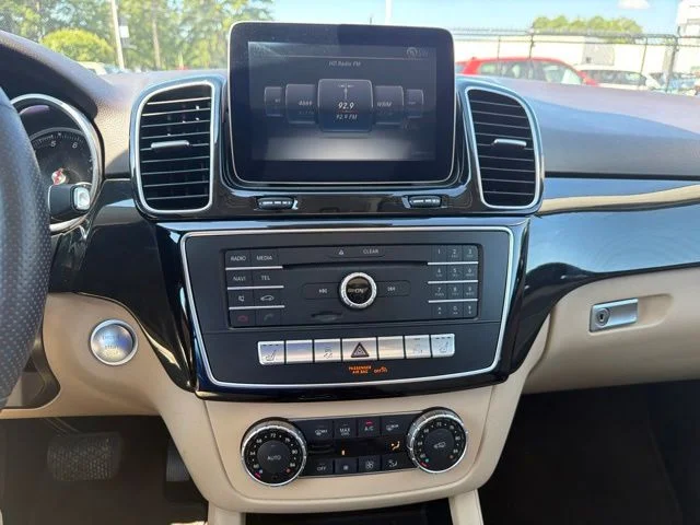 Used 2018 White Mercedes-Benz GLE 350 image 16