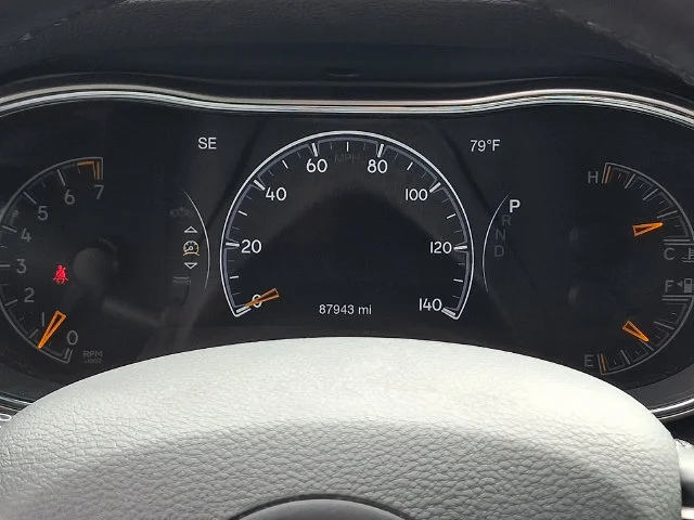 Used 2019 Gray Jeep Limited image 21