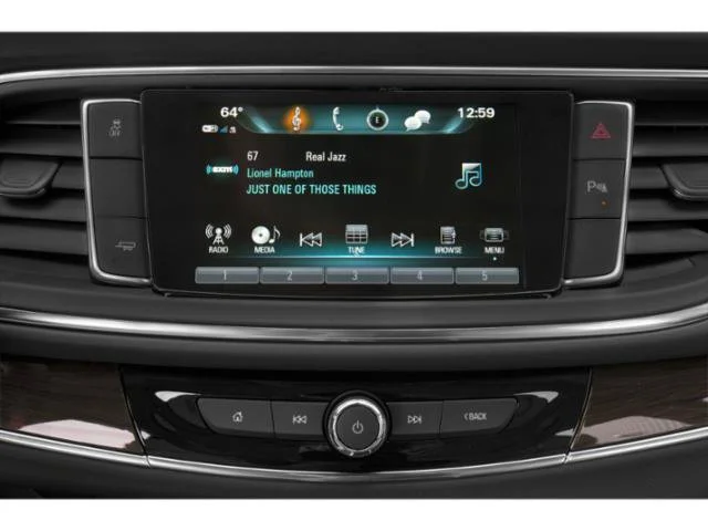 Used 2019 White Frost Tricoat Buick Essence image 13