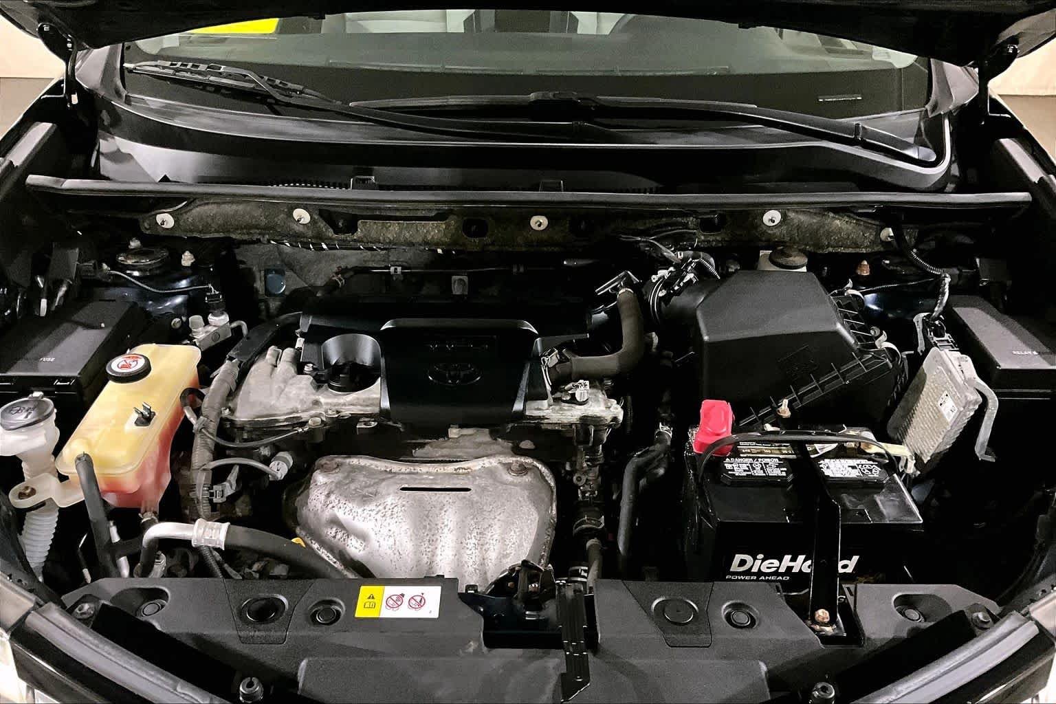 Used 2017 Galactic Aqua Mica Toyota XLE image 29