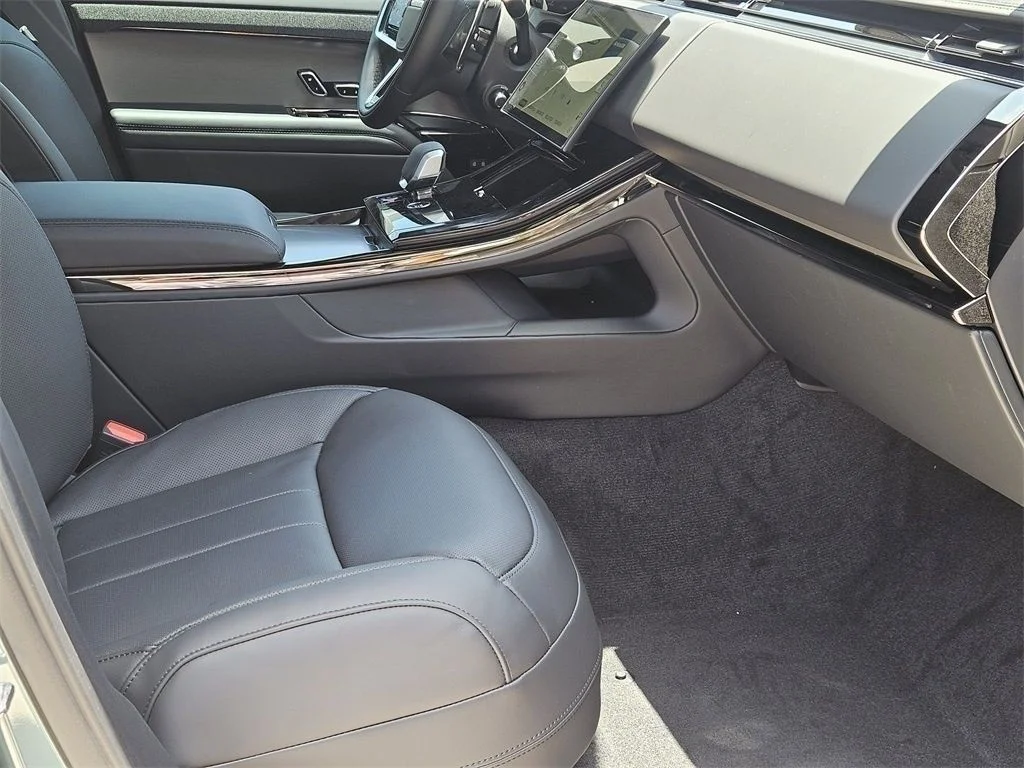 2025 Land Rover Range Rover Sport SE - Photo 13