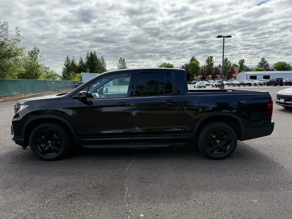 Used 2021 Crystal Black Pearl Honda Black Edition image 4