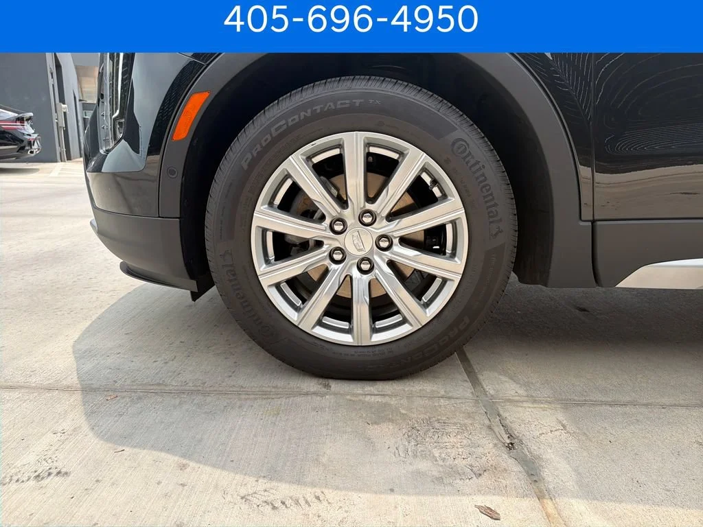 Pre-Owned 2023 Cadillac XT4 FWD Premium Luxury