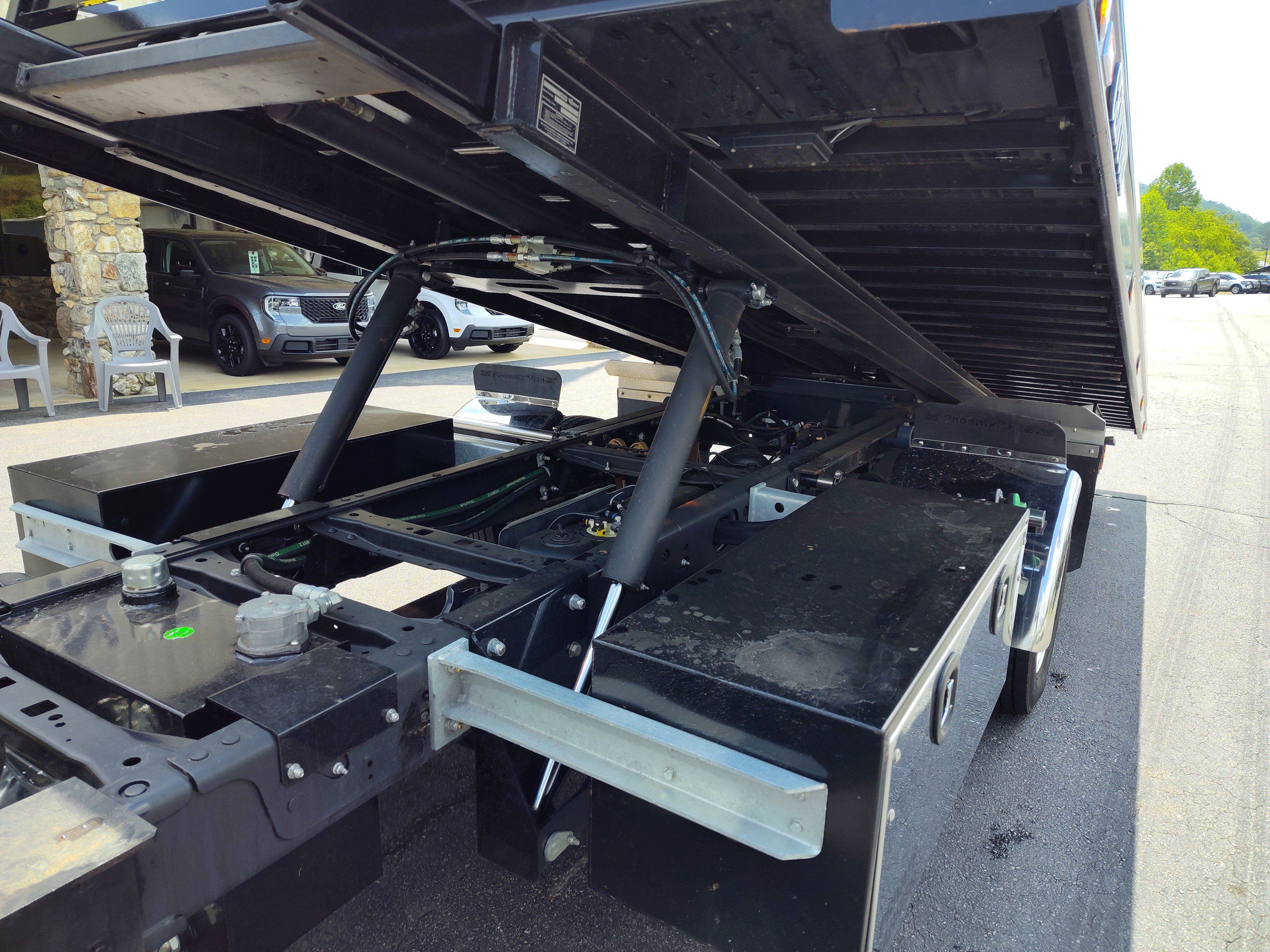 2024 Ford F-550 Super Duty Chassis Cab XLT - Photo 7