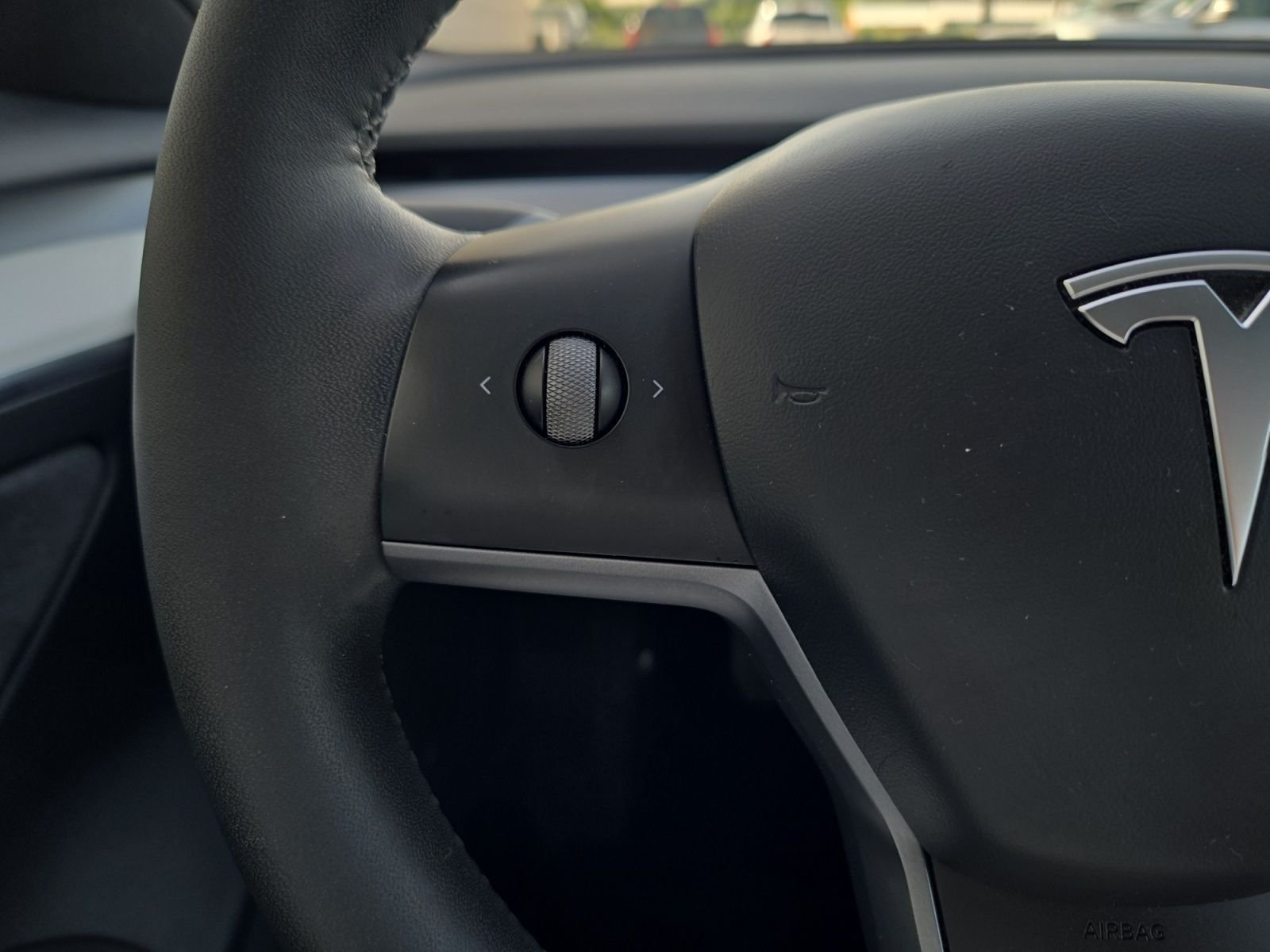 Used 2023 White Tesla Base image 19
