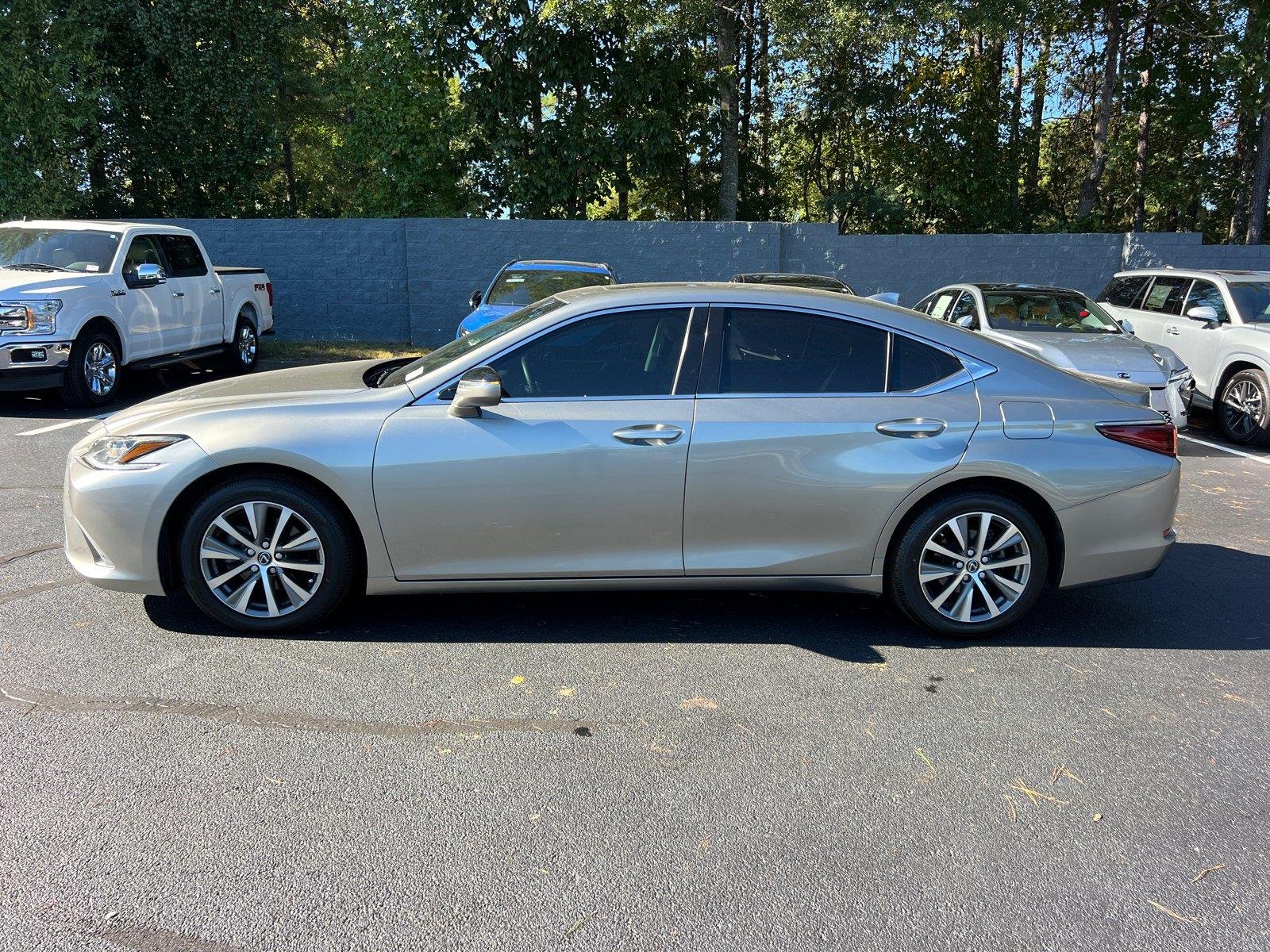 Used 2019 Atomic Silver Lexus ES 350 image 8