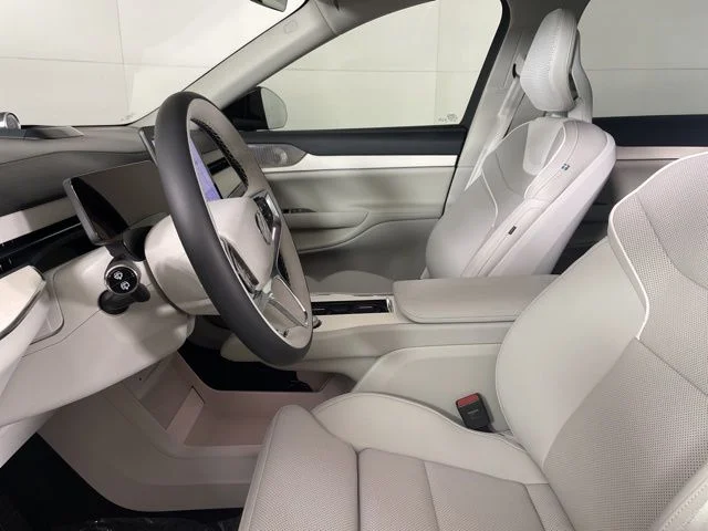 2025 Volvo EX90 Ultra - Photo 20