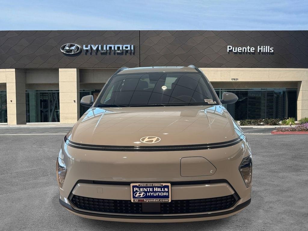 New 2025 Gray Hyundai SEL image 2