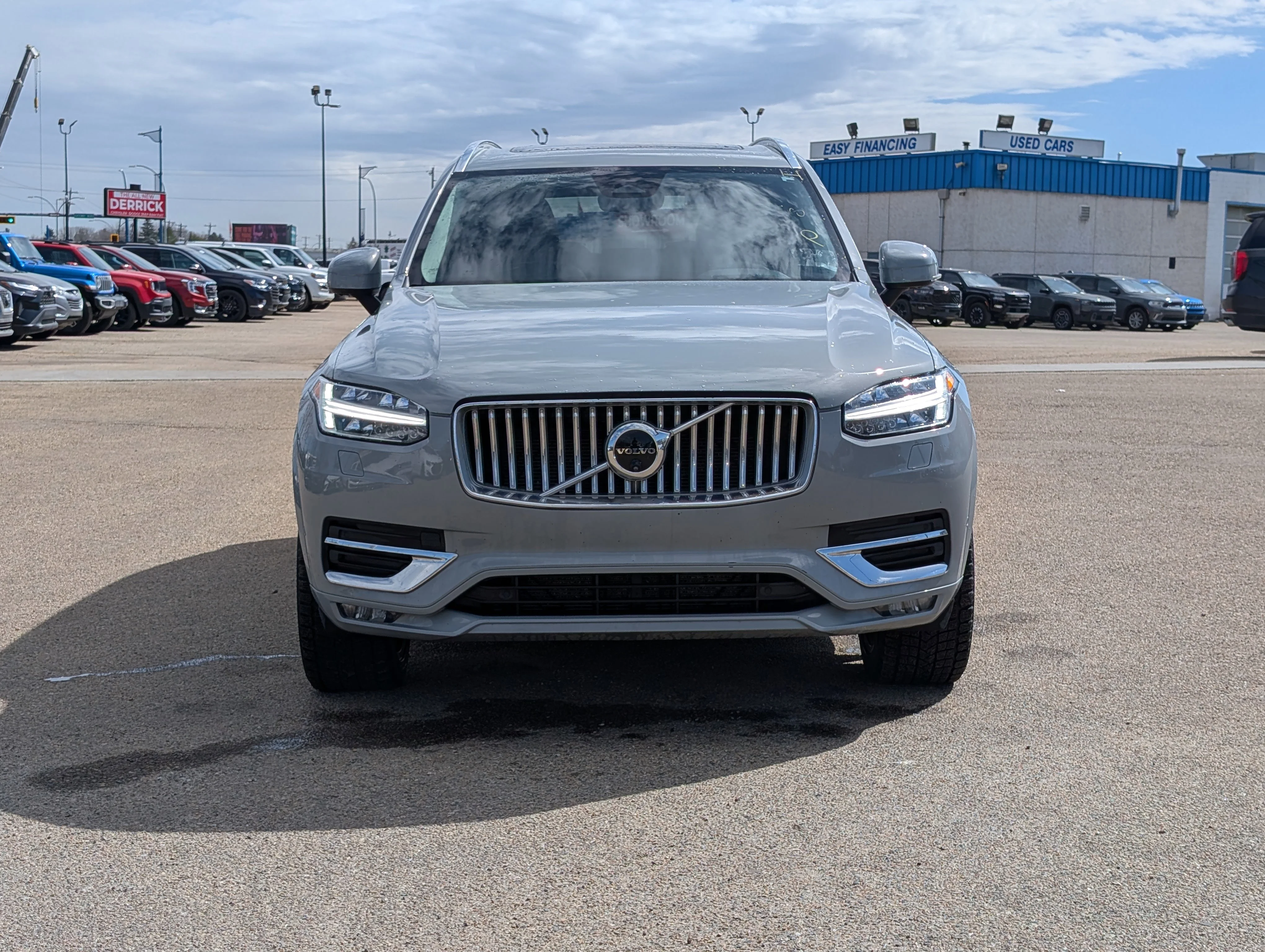Used 2024 Crystal White Metallic Volvo Plus Bright Theme image 10