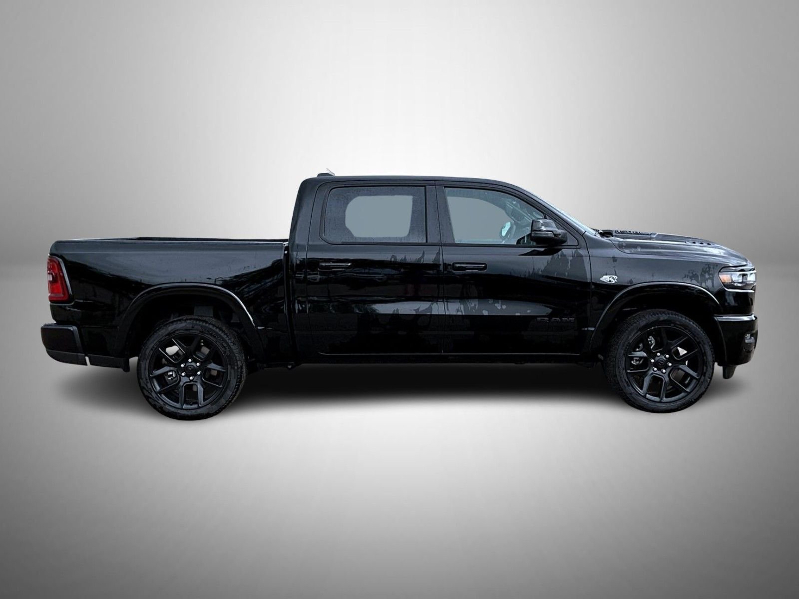 New 2026 Diamond Black Crystal Pearl-Coat Exterior Paint RAM Laramie image 4