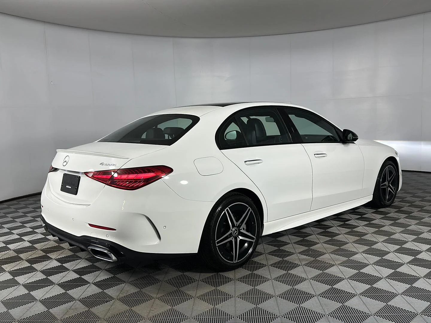 Used 2025  Mercedes-Benz C 300 image 24