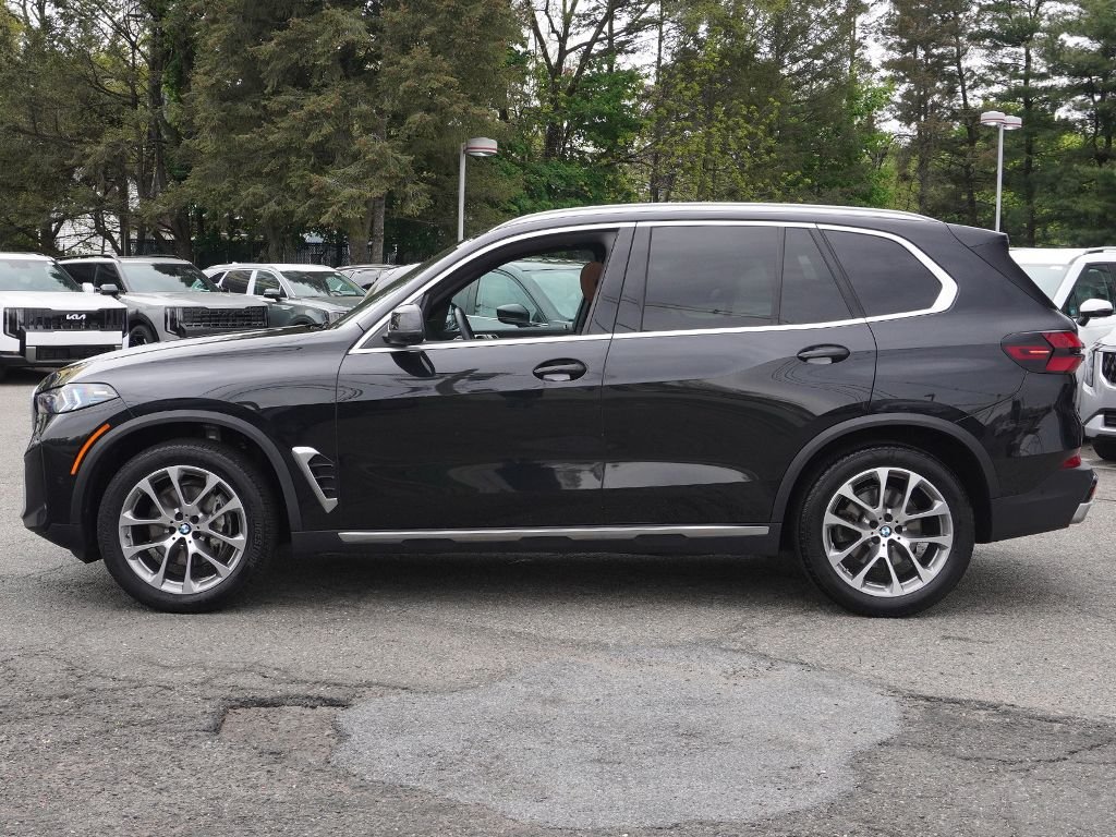 Used 2024 Black BMW xDrive40i image 19