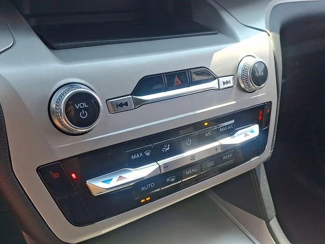 2023 Ford Explorer XLT - Photo 15