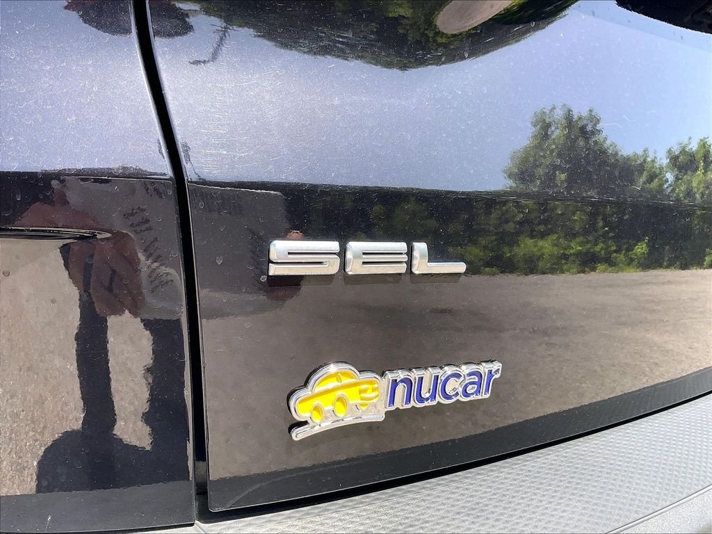 Used 2022 Agate Black Metallic Ford SEL image 26