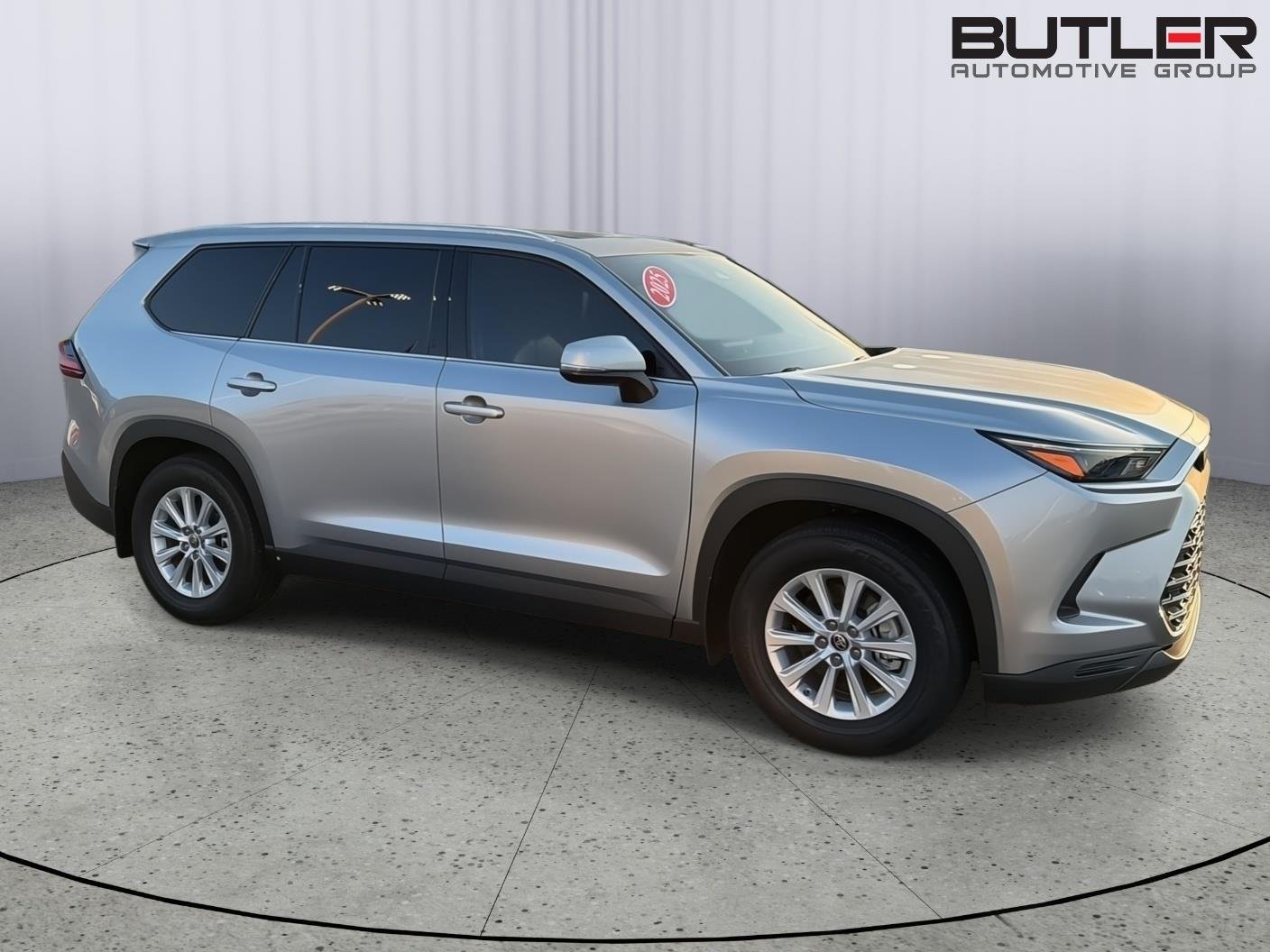 Certified Used 2025 Celestial Silver Metallic Toyota XLE image 7