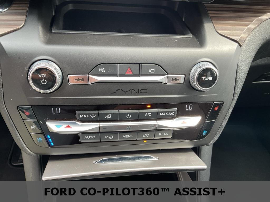 Used 2020 Iconic Silver Metallic Ford Limited image 27